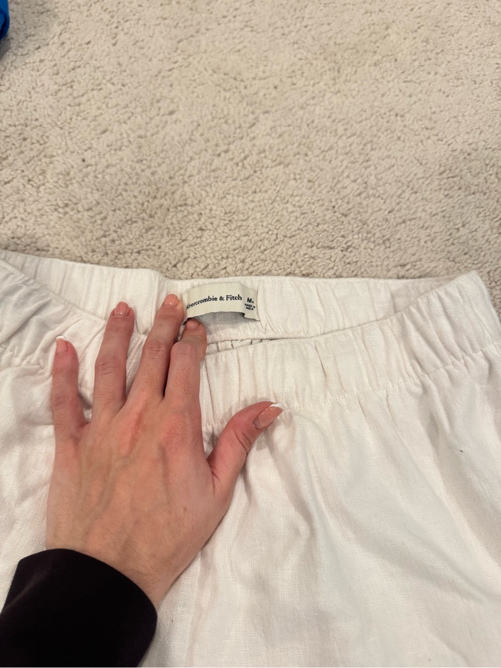 Abercrombie and fitch white linen shorts - Picture 2 of 3